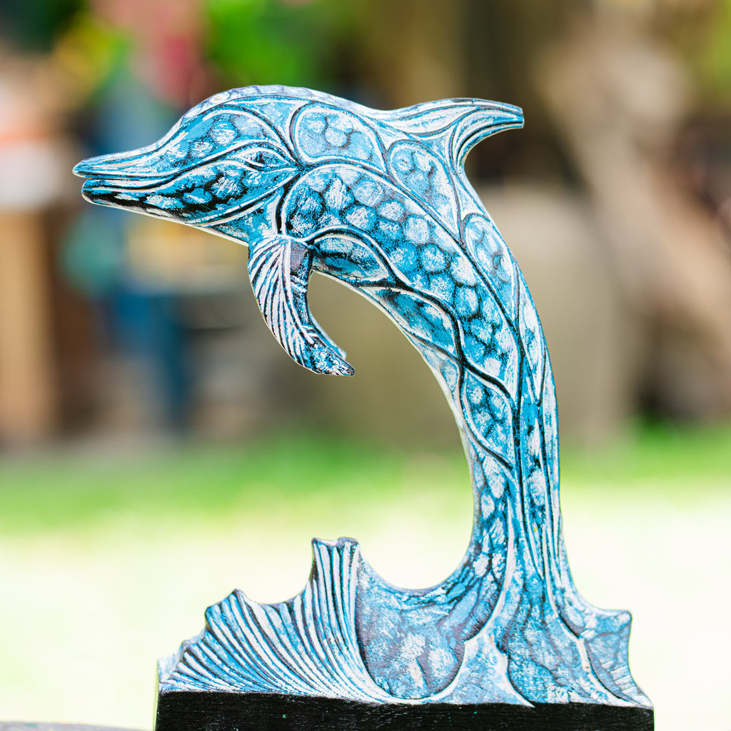 Dancing Waves (Dolphin)