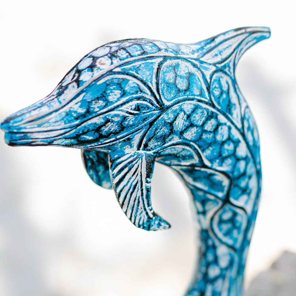 Dancing Waves (Dolphin)