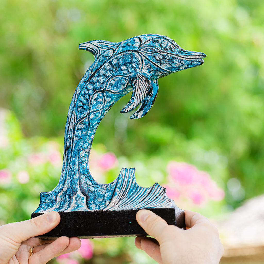 Dancing Waves (Dolphin)